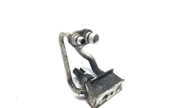 Nissan Navara D23 Air conditioning (A/C) pressure sensor 
