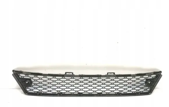 Volvo XC70 Front bumper lower grill 30678691