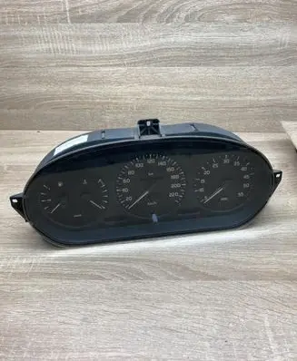 Renault Megane I Speedometer (instrument cluster) 7700839646
