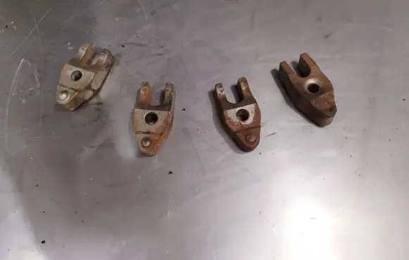 Toyota Corolla E140 E150 Fuel Injector clamp holder