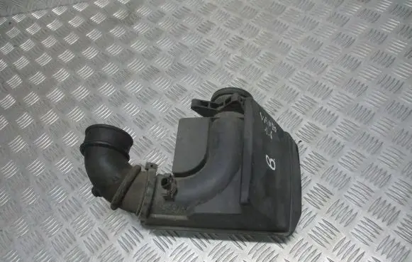 Mercedes-Benz Vaneo W414 Intake resonator 