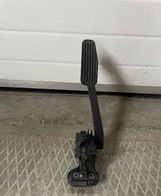 Volvo S60 Accelerator throttle pedal 30683514 6PV00853713