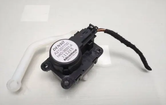 Renault Zoe Air flap motor/actuator A21201700 5q1323700