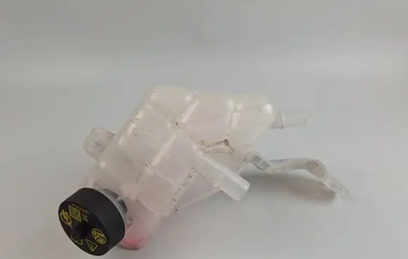 Jaguar F-Pace Coolant expansion tank/reservoir M8A28101AA