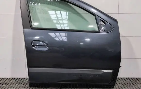Dacia Duster II Front door 