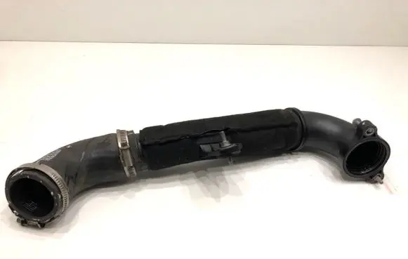 Audi A4 S4 B8 8K Intercooler hose/pipe 04L145828B