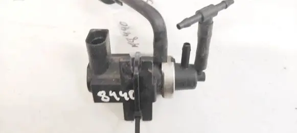 Volkswagen Touareg I Turbo solenoid valve 1J0906627C 72290303