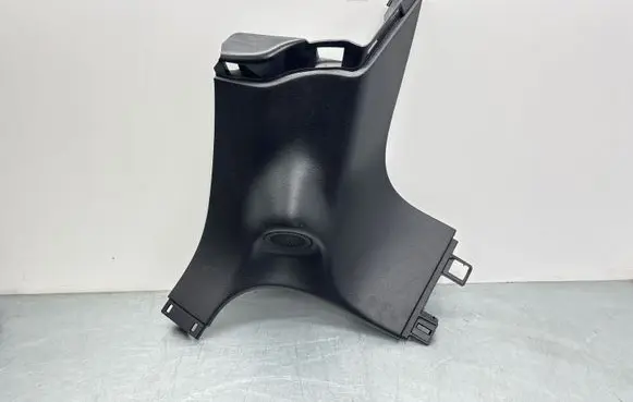 Jeep Grand Cherokee (D)pillar trim (top) 1GG60LC5AE