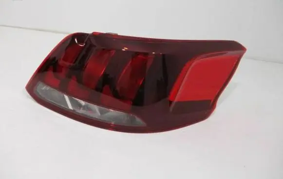 Peugeot 301 Rear/tail lights 9817299580