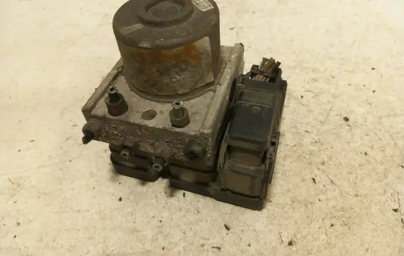 Ford Focus C-MAX ABS Pump 10097001083 5WK84102 BYS3M01B952