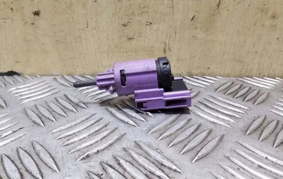 Brake pedal sensor switch