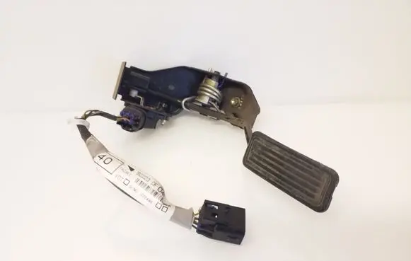 Toyota Corolla Verso E121 Accelerator throttle pedal 82223 8928152021 7983003041