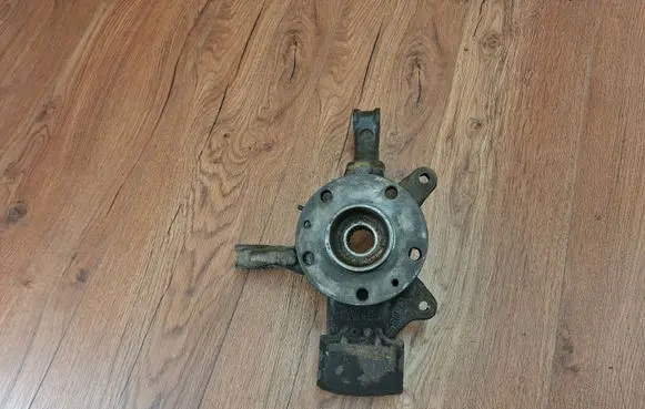 Renault Laguna III Front wheel hub 400140024R