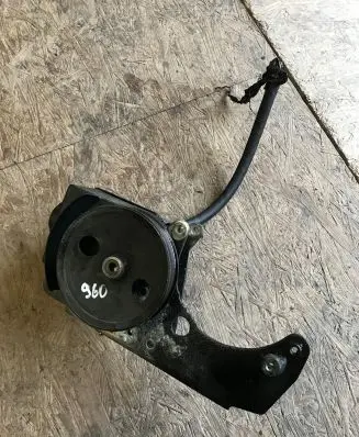 Volvo 960 Power steering pump mounting bracket 6819751