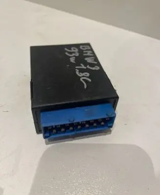 BMW 3 E36 Window wiper relay 61358357068 8357068 05012100