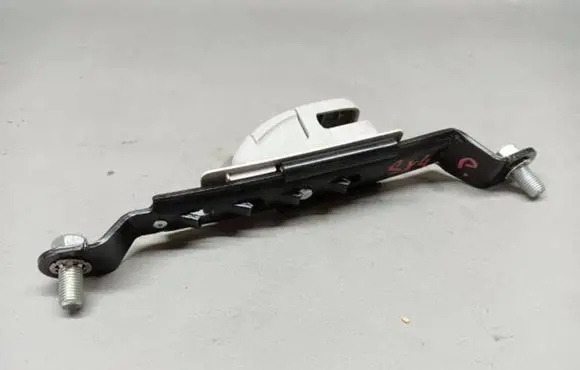 Suzuki SX4 S-Cross Seat belt trim 