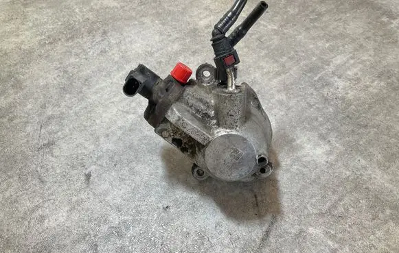 Ford Transit Fuel injection high pressure pump GK2Q9B395AA