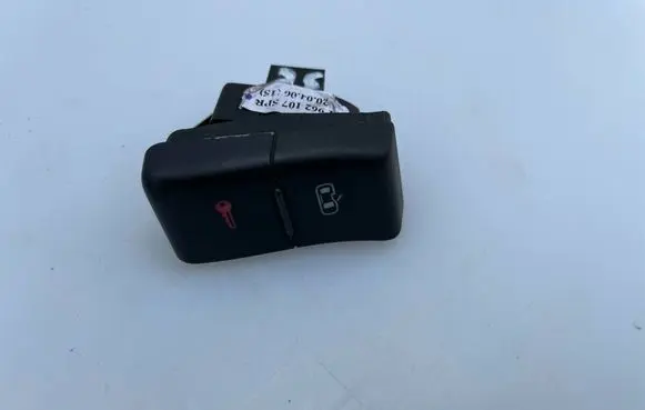 Audi A3 S3 8P Central locking switch button 8P1962107