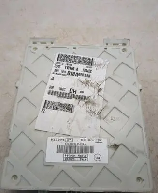 Ford Focus Fuse module 010012 000084 30S517603F12