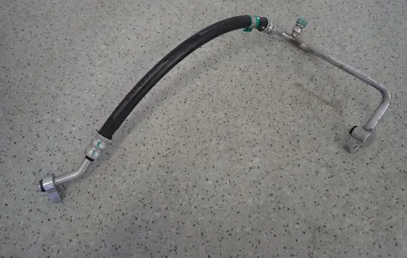 Suzuki Swift Cultus Air conditioning (A/C) pipe/hose 9572068L00
