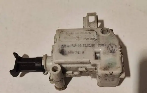 Volkswagen New Beetle Tailgate boot lock/latch motor 3B0959781A 1M0959781A