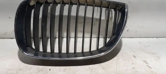BMW 1 E82 E88 Front bumper upper radiator grill 71286189