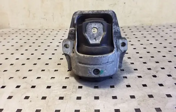 Audi Q5 SQ5 Engine mount bracket 8K0199381