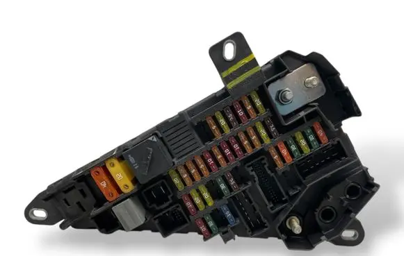 BMW 5 E60 E61 Fuse module 6906558