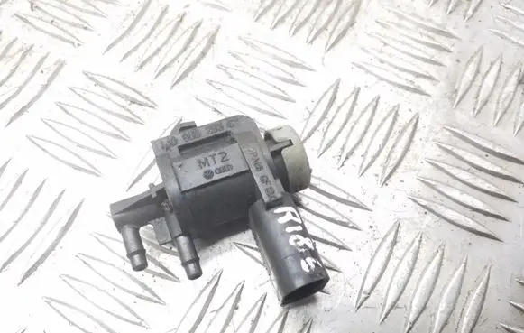 Volkswagen Touareg I Valve vacuum 1J0906283C