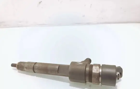 Opel Zafira B Fuel injector 0445110165