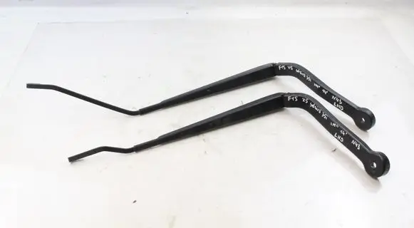BMW X5 F15 Front wiper blade arm 7304069 7340071 61617304069