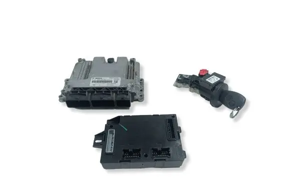 Renault Trafic III (X82) Engine ECU kit and lock set 0281033357 237106626R 2675974