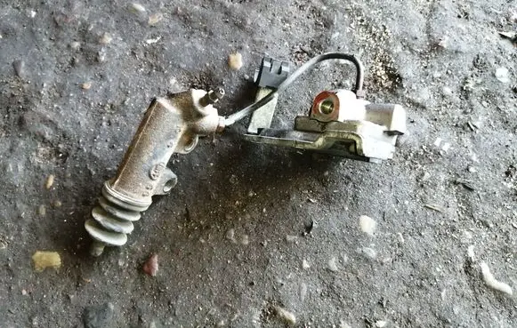 Clutch slave cylinder