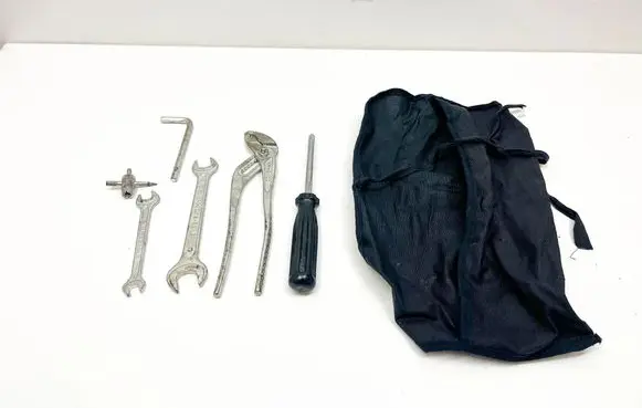 Mercedes-Benz SL R230 Tool set A1295810038 1295810038
