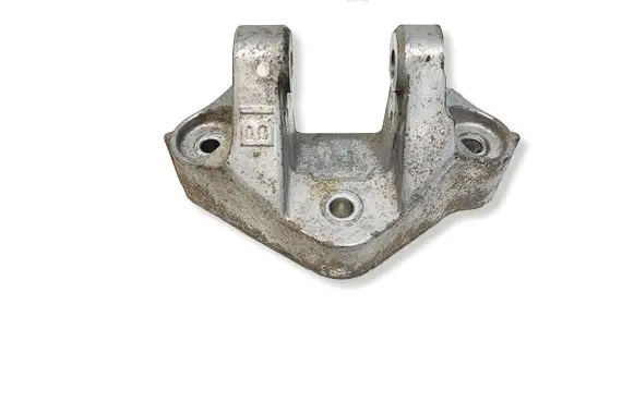 Nissan Qashqai Engine mounting bracket 038172