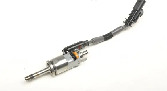 Volvo XC40 Fuel injector 32140073