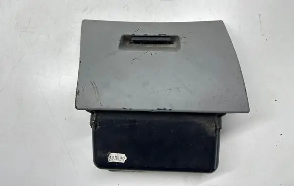BMW 3 E46 Glove box 8223192