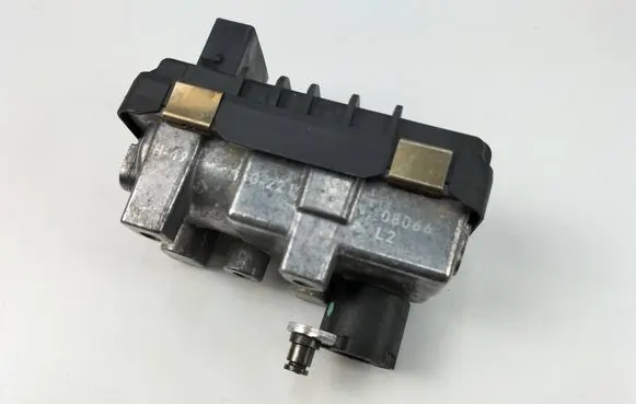 Ford Mondeo Mk III Turbo 6NW008412 712120 G221