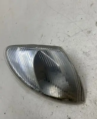 Renault Scenic I Front indicator light 88201095