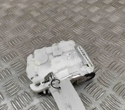 Suzuki Vitara (LY) Coupe door lock (next to the handle) 8220254PB3