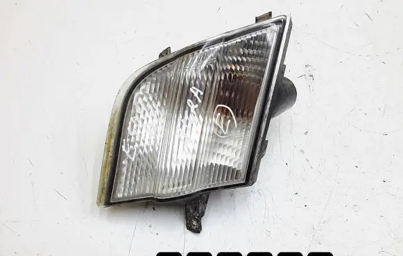 Nissan Micra C+C Front indicator light