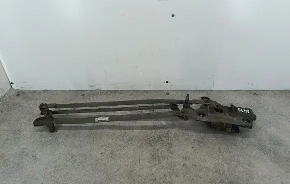 Volvo V50 Front wiper linkage 