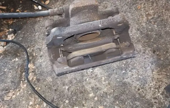 Mini One - Cooper Coupe R56 Front brake caliper