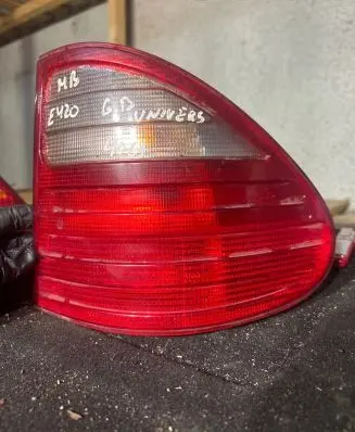 Mercedes-Benz E W210 Rear/tail lights A2108204864
