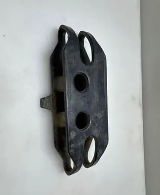 BMW 5 E34 Front bumper mounting bracket 1944543