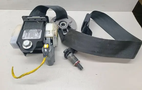KIA Sportage Front seatbelt 888103U210