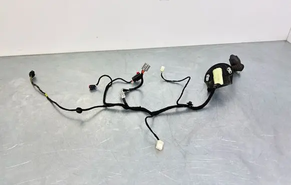 Jeep Grand Cherokee Rear door wiring loom P68136761AE