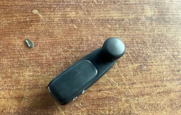 Citroen C3 Picasso Rear door window winding handle 9653797777
