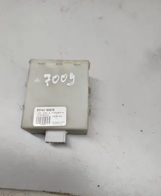 Toyota Avensis T250 Door control unit/module 8974105070 73668012 736680A