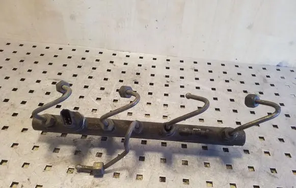 Renault Scenic I Fuel main line pipe 0445214015 7700111013
